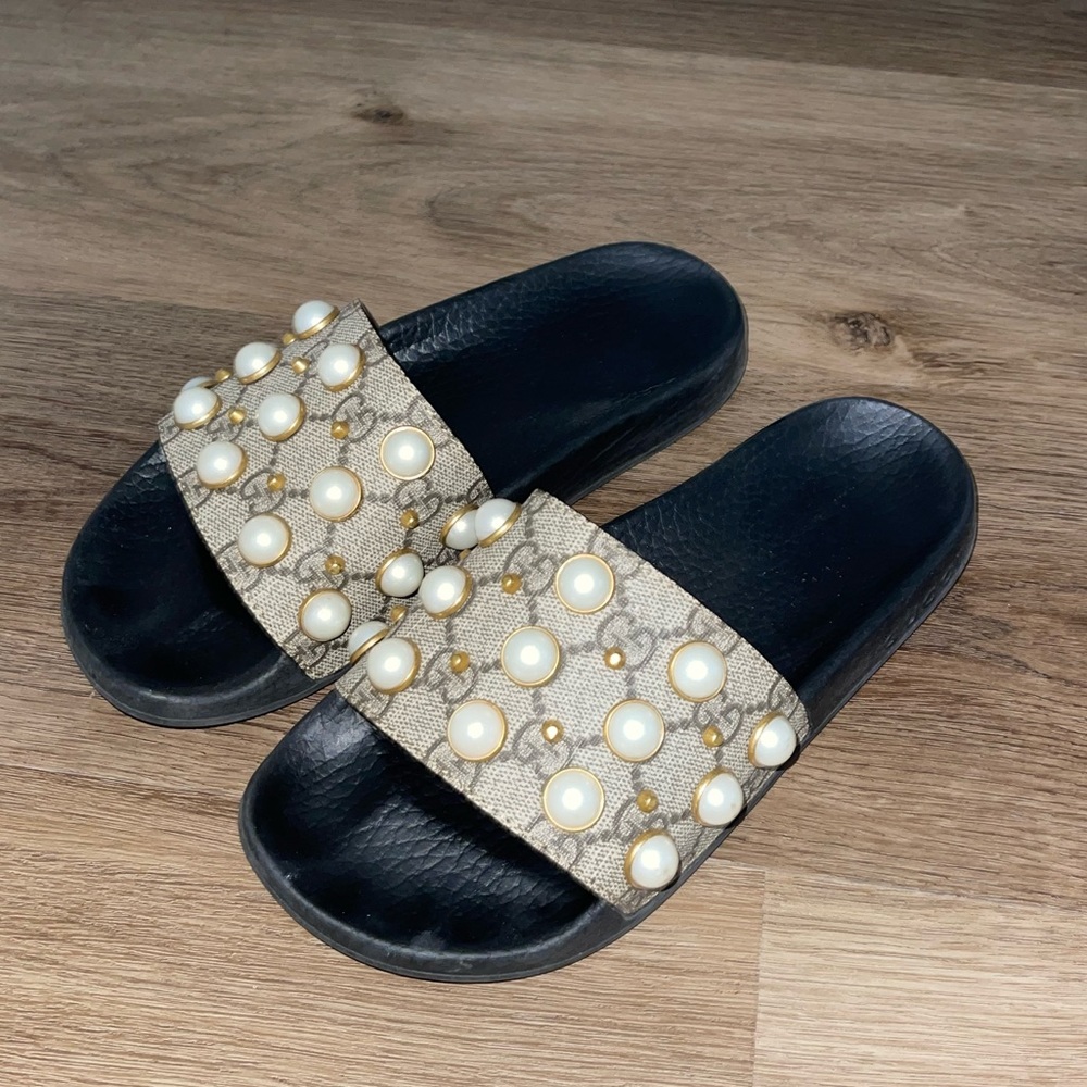 GUCCI Slides